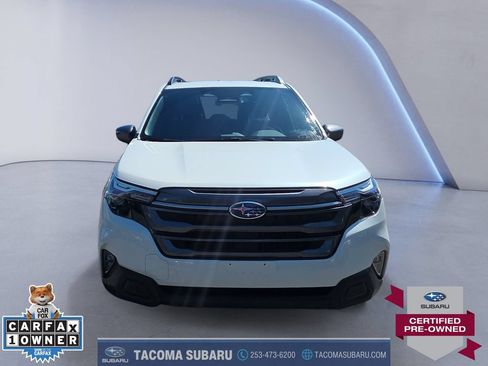 Used 2025 Subaru Forester Premium AWD/4WD image 8