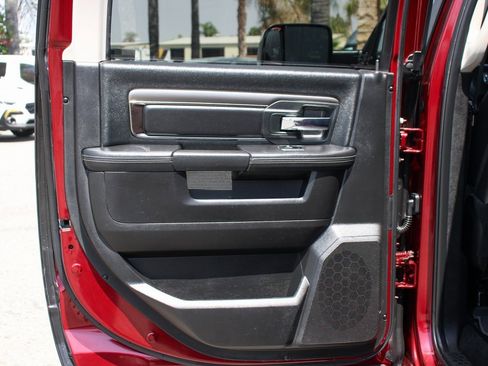 Used 2018 RAM 3500 Big Horn w/ Sport Appearance Group image 32