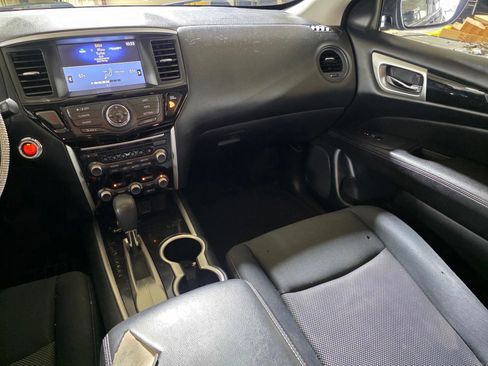 Used 2019 Nissan Pathfinder S FWD image 13