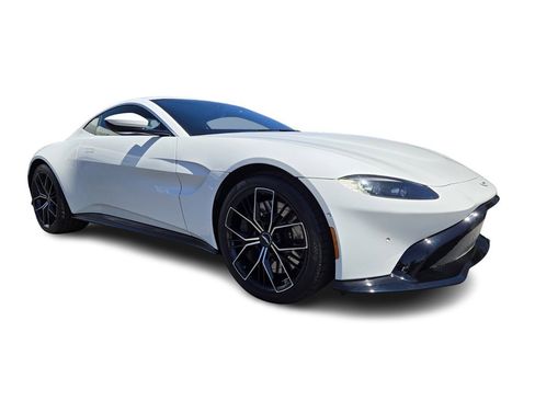 Used 2022 Aston Martin V8 Vantage Coupe image 3