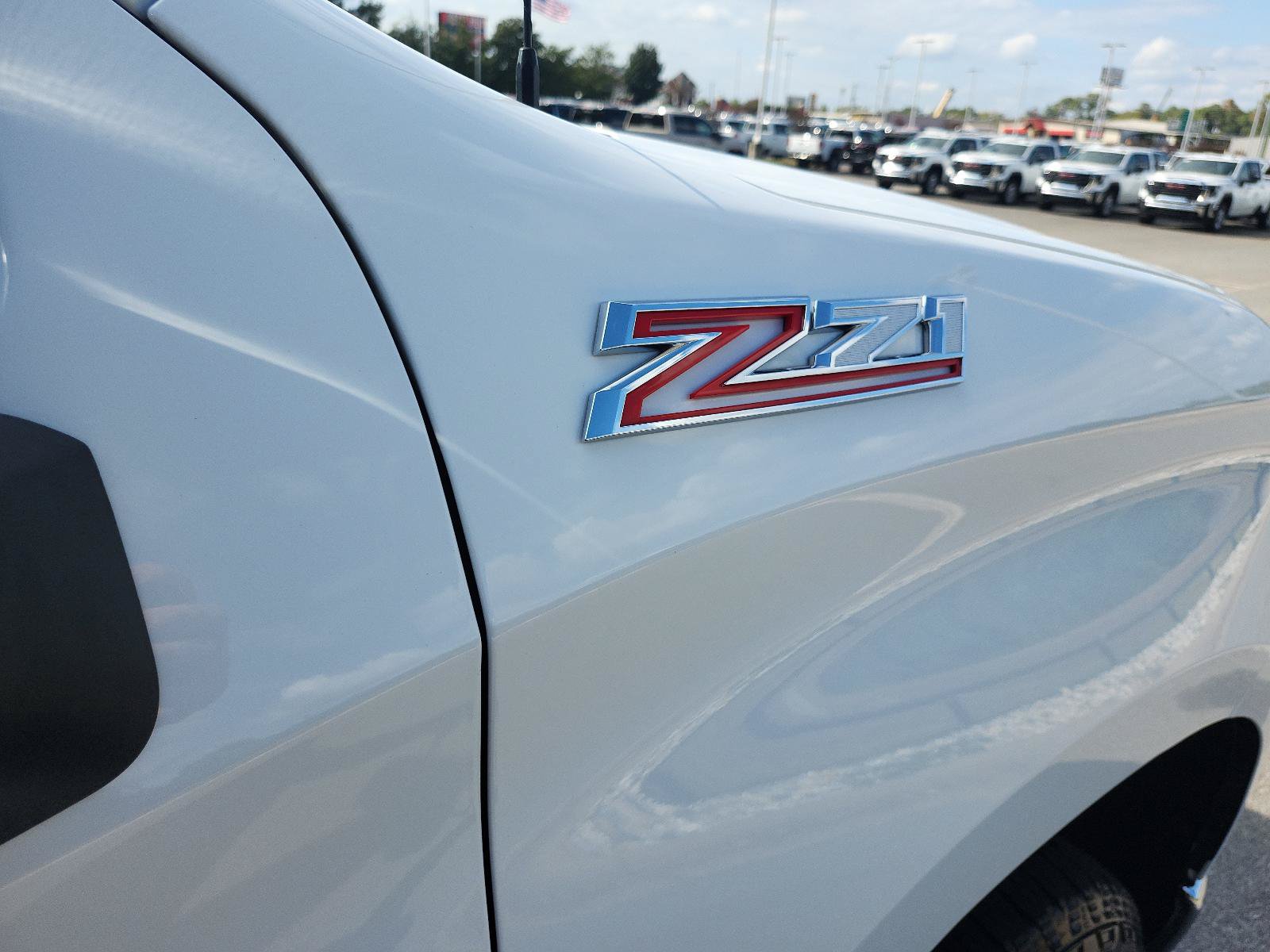 Used 2022 Chevrolet Silverado 1500 LTZ w/ LTZ Premium Package AWD/4WD image 8