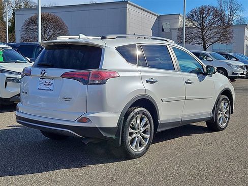Used 2017 Toyota RAV4 Limited image 8