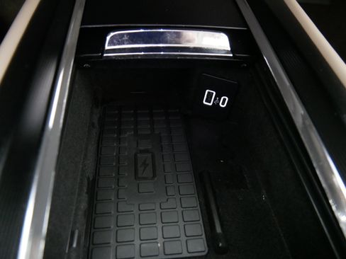 Used 2023 Lincoln Corsair AWD w/ Equipment Group 101A image 32
