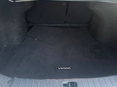 Used 2019 Nissan Versa SV FWD image 8