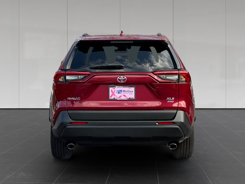 Used 2021 Toyota RAV4 XLE Premium AWD/4WD image 4