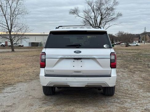 Used 2019 Ford Expedition Platinum image 4