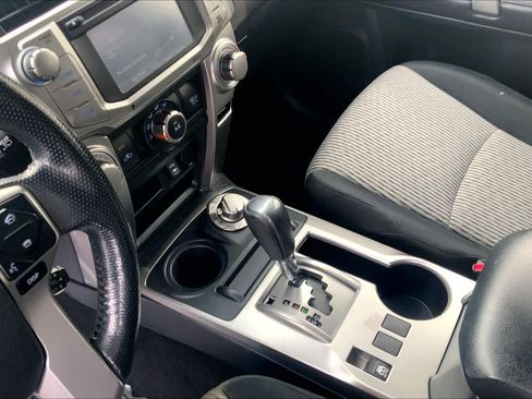 Used 2015 Toyota 4Runner SR5 image 16