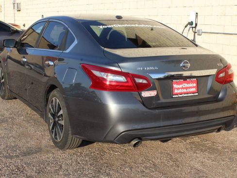 Used 2018 Nissan Altima 2.5 SV image 3