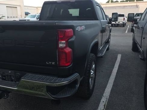 Used 2020 Chevrolet Silverado 2500 LTZ AWD/4WD image 11