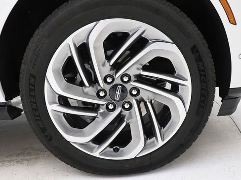 Used 2025 Lincoln Navigator L Reserve image 25