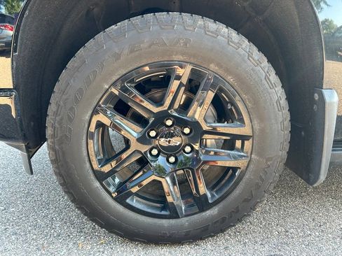 Used 2024 Chevrolet Silverado 1500 High Country w/ Midnight Edition AWD/4WD image 10