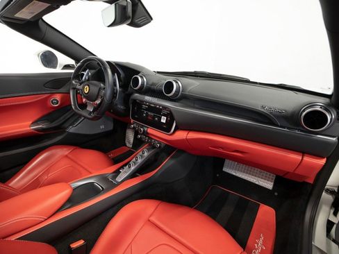 Used 2019 Ferrari Portofino image 48