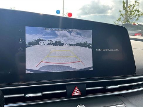 Used 2024 Hyundai Elantra SEL FWD image 20