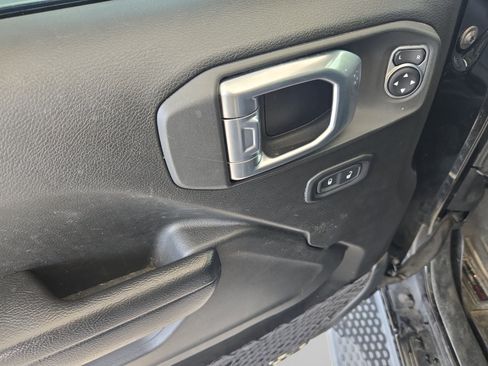 Used 2021 Jeep Wrangler Unlimited Sport AWD/4WD image 11