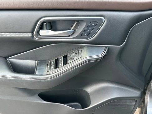 Certified 2021 Nissan Rogue SL w/ Premium Package image 23