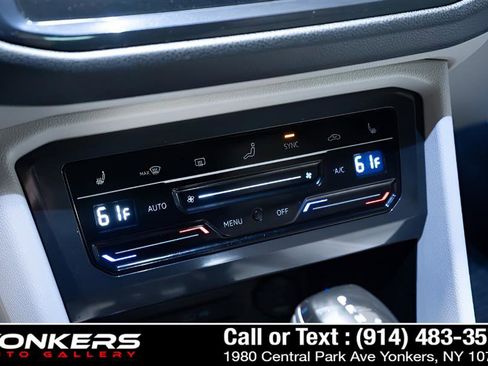 Used 2022 Volkswagen Tiguan SE R-Line image 17
