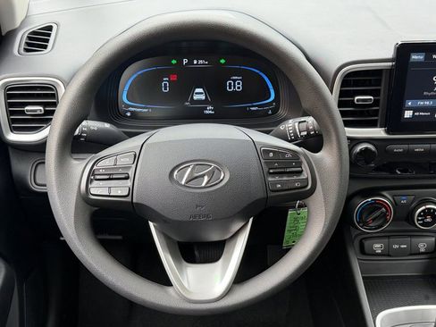 Used 2026 Hyundai Venue SE FWD image 17
