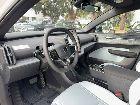 New 2026 Volvo EX30 Ultra w/ Climate Package image 10