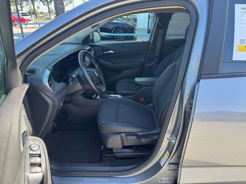 Used 2025 Buick Encore GX Preferred AWD/4WD image 27