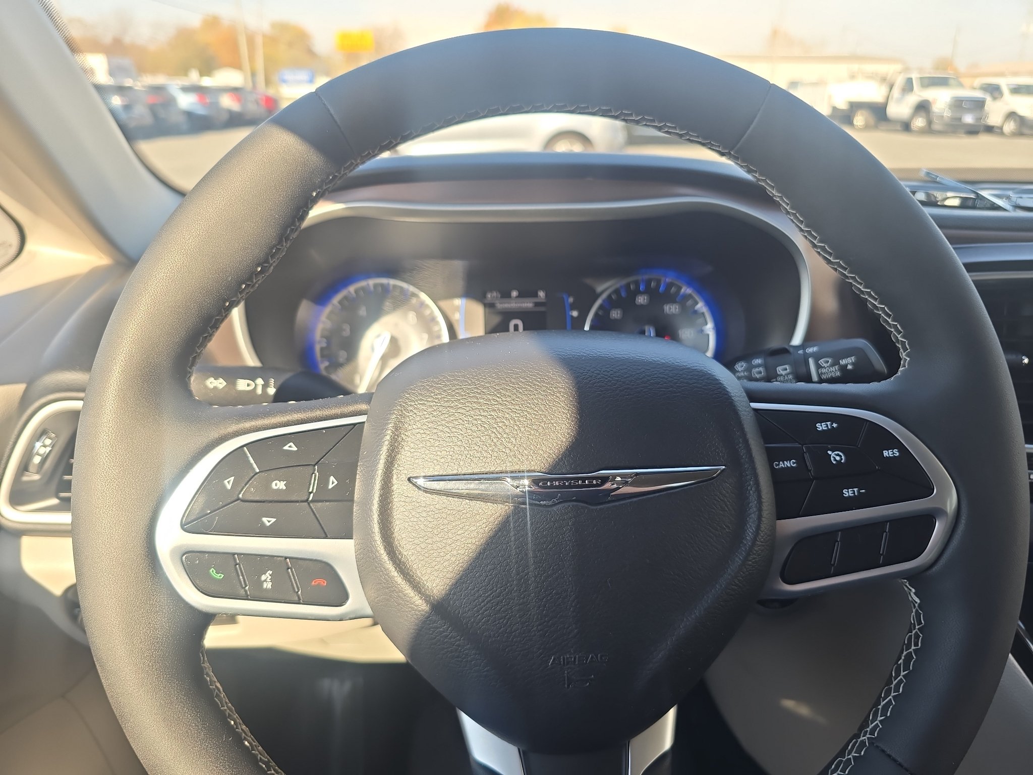 Used 2023 Chrysler Voyager LX FWD image 22