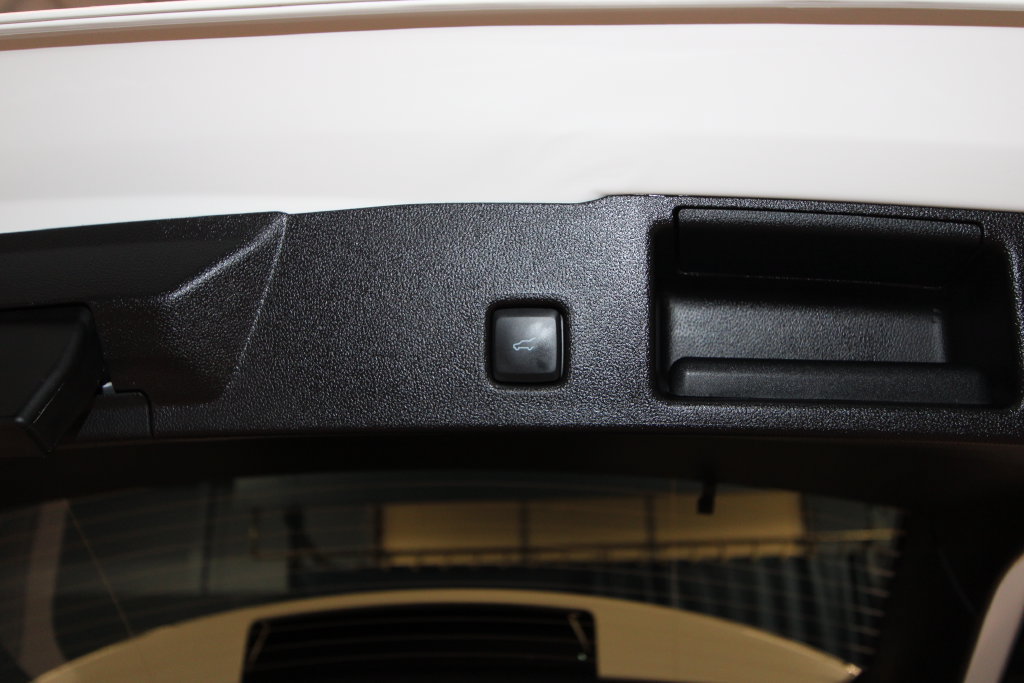 Used 2026 Ford Escape SE w/ PHEV Premium Package FWD image 37
