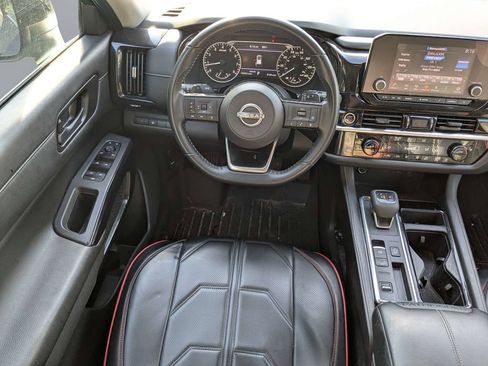 Used 2023 Nissan Pathfinder SV FWD image 16