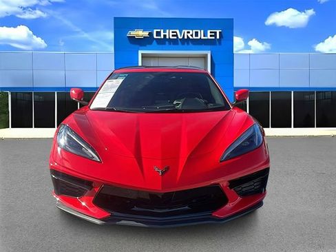 Used 2021 Chevrolet Corvette Stingray Coupe w/ Z51 Performance Package image 8