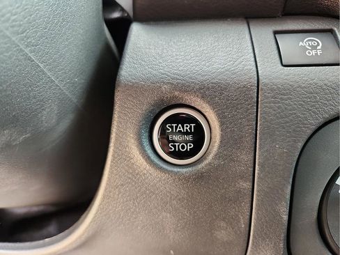 Used 2025 Nissan Frontier S AWD/4WD image 19