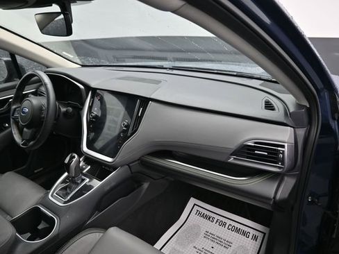 Used 2025 Subaru Outback Onyx Edition image 10