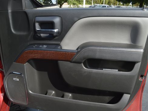 Used 2018 GMC Sierra 1500 SLT AWD/4WD image 37
