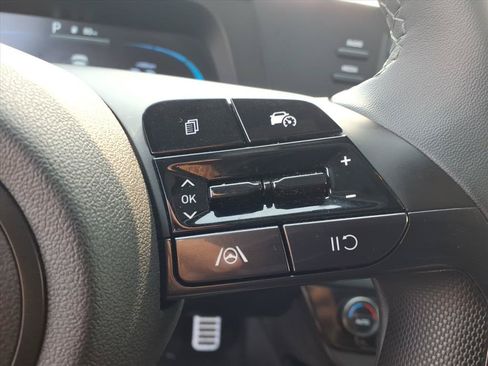 Used 2026 Hyundai Elantra Sport FWD image 21