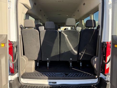 Used 2023 Ford Transit 350 XLT image 24
