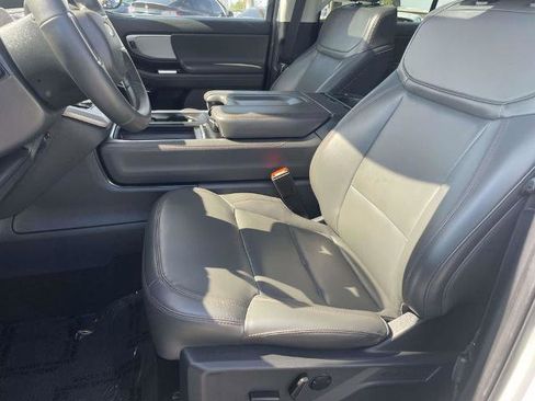 Certified 2025 Ford Expedition Active AWD/4WD image 18