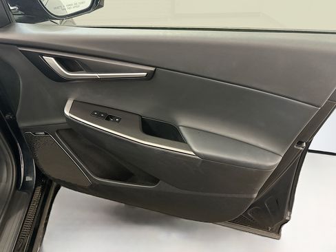 Used 2024 Kia EV6 Wind w/ Wind Technology Package AWD/4WD image 34