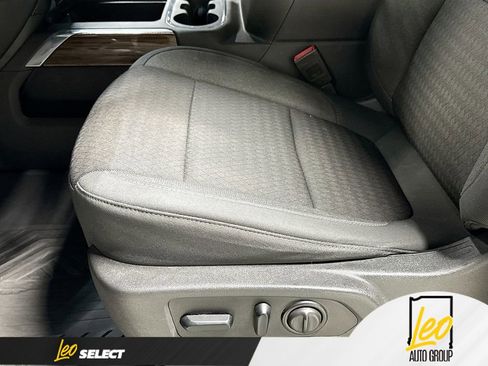 Used 2021 Chevrolet Silverado 1500 LT Trail Boss w/ Convenience Package II AWD/4WD image 22