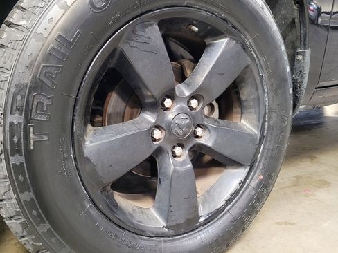 Used 2018 RAM 1500 Express w/ Black Ram 1500 Express Group image 31