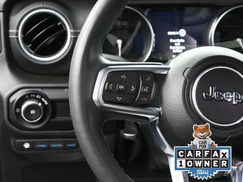 Used 2023 Jeep Wrangler Unlimited Sahara w/ Cold Weather Group image 30