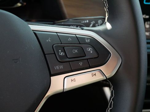 Certified 2024 Volkswagen Atlas SE image 25