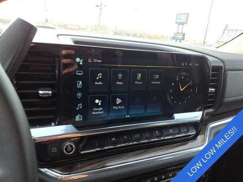 Used 2024 Chevrolet Silverado 1500 LT image 9