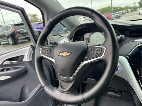 Used 2021 Chevrolet Bolt LT FWD image 8