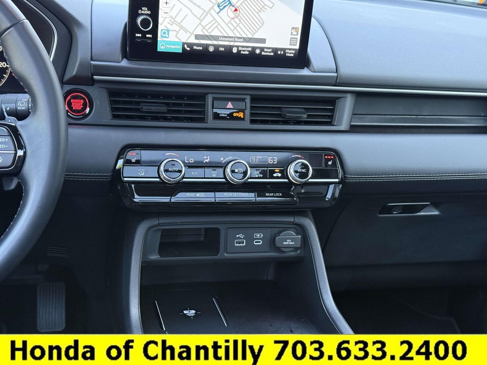 Certified 2025 Honda Pilot Touring image 17