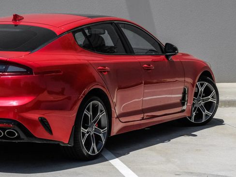 Used 2021 Kia Stinger GT2 RWD image 14