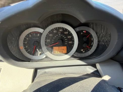 Used 2012 Toyota RAV4 4WD V6 w/ Tow Prep Pkg image 6