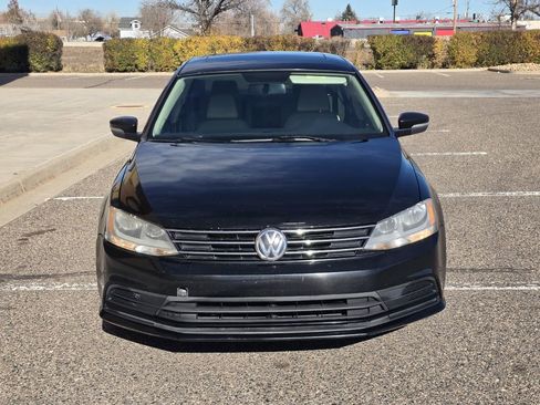Used 2015 Volkswagen Jetta TDI SE image 4