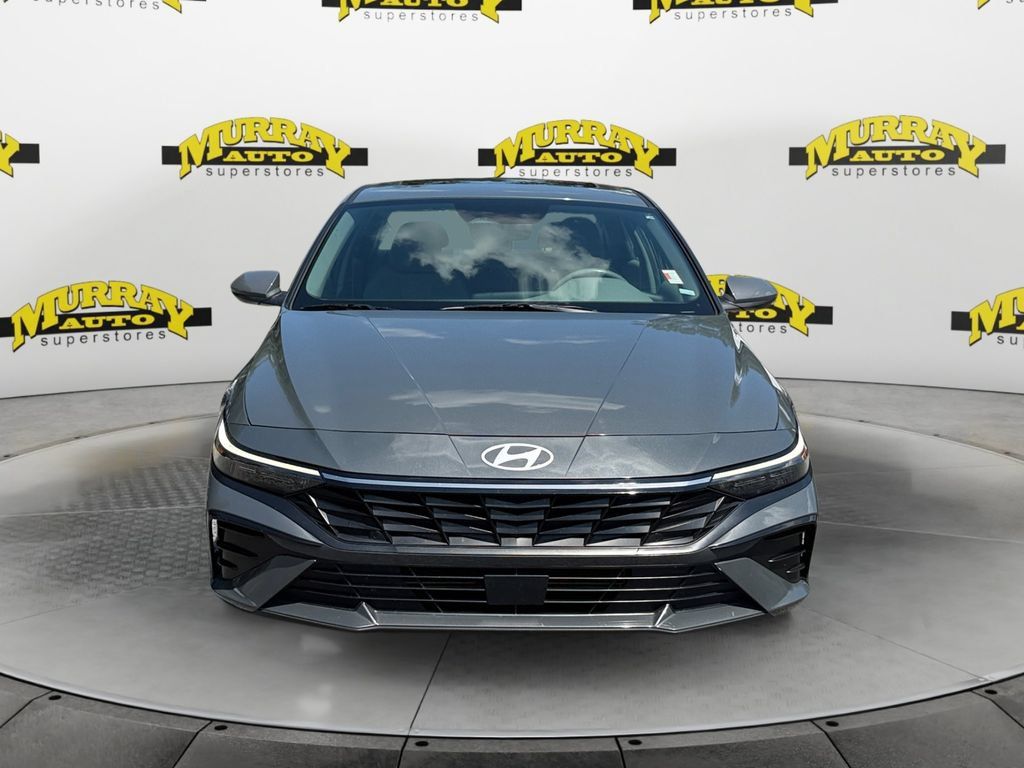 Used 2025 Hyundai Elantra SEL FWD image 8