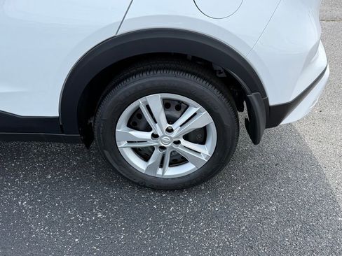 New 2025 Nissan Kicks Play S image 40