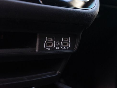 Used 2024 Chrysler Pacifica Touring-L w/ S Appearance Package image 18