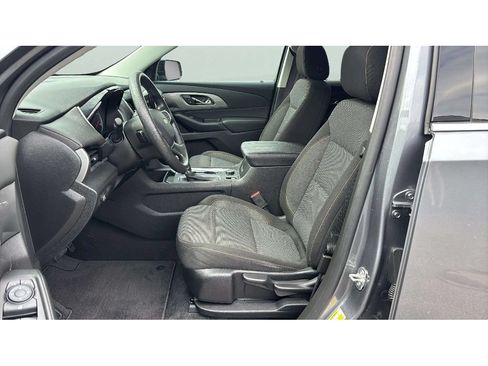Used 2020 Chevrolet Traverse LS w/ LPO, Black Accent Package FWD image 11