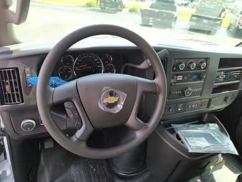New 2025 Chevrolet Express 3500 w/ Driver Convenience Package image 23