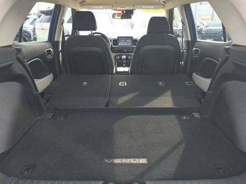 Used 2021 Hyundai Venue SEL FWD image 20